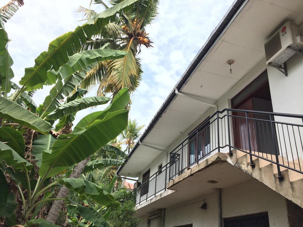 The Pallet House Dehiwala-Mount Lavinia Exterior photo